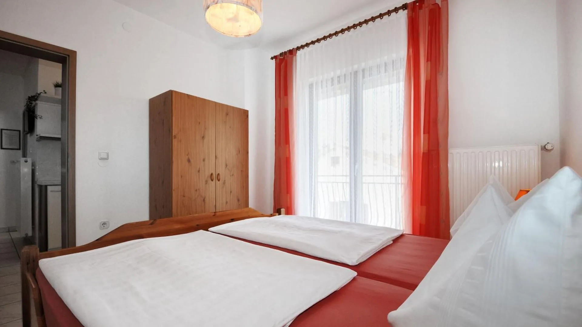 Apartamento Ferienwohnungen Spadici Mit 2 Schlafzimmern 300M Bis Zum Strand Poreč