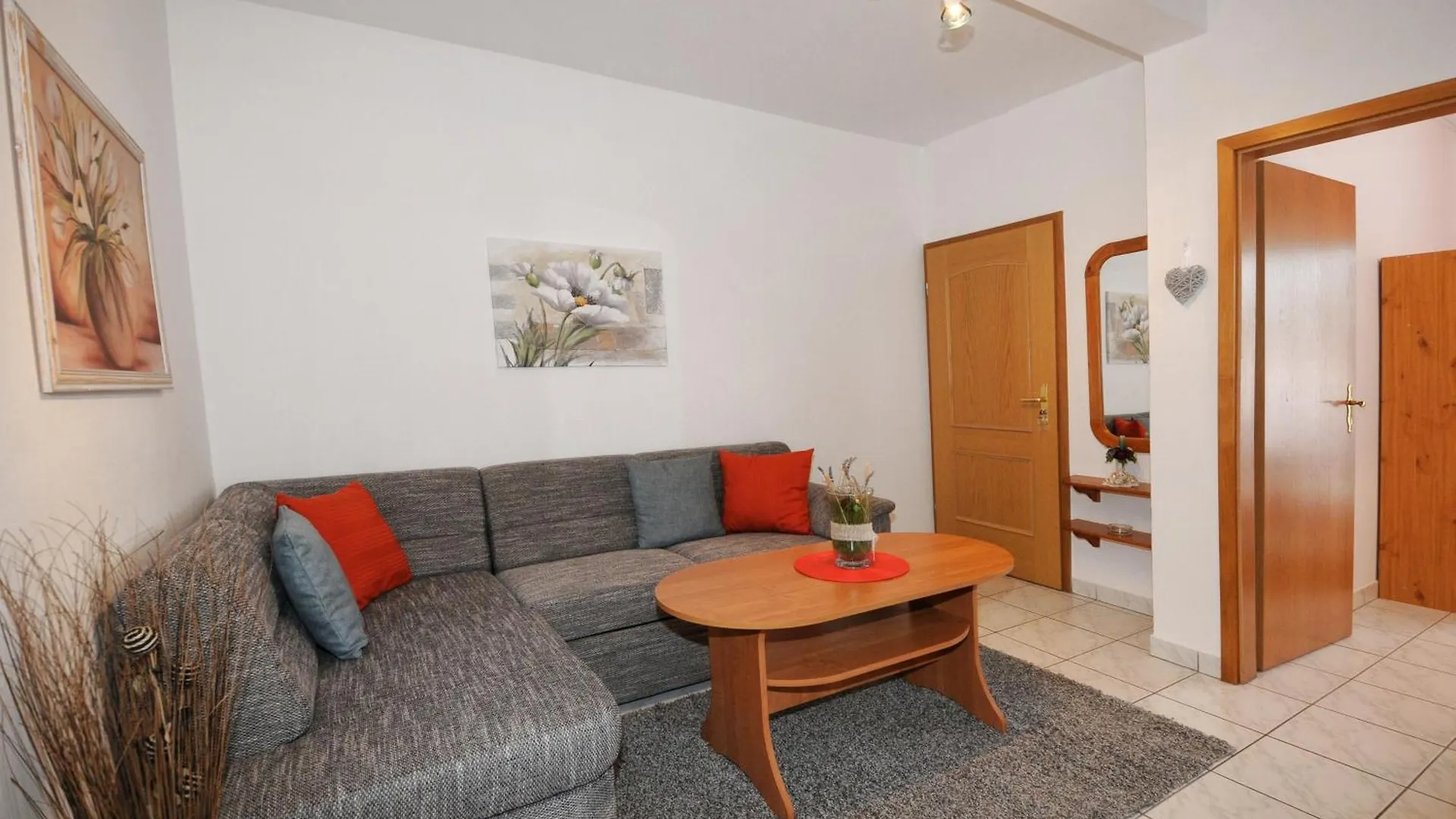 Ferienwohnungen Spadici Mit 2 Schlafzimmern 300M Bis Zum Strand Poreč