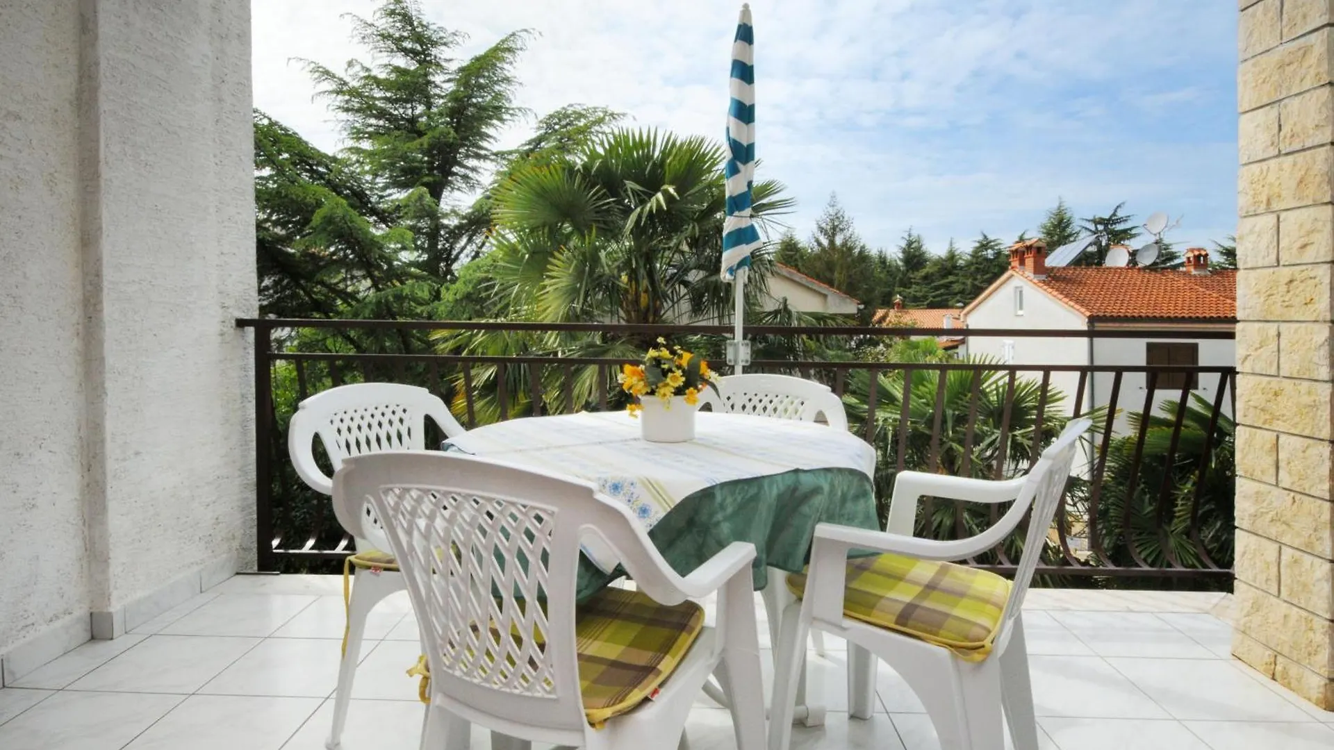 Ferienwohnungen Spadici Mit 2 Schlafzimmern 300M Bis Zum Strand Poreč Apartamento