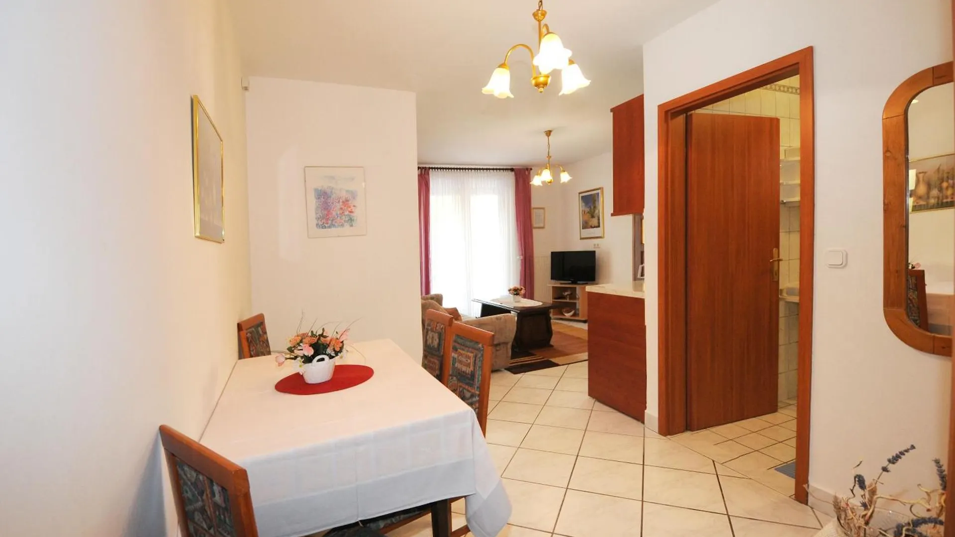 Ferienwohnungen Spadici Mit 2 Schlafzimmern 300M Bis Zum Strand Poreč