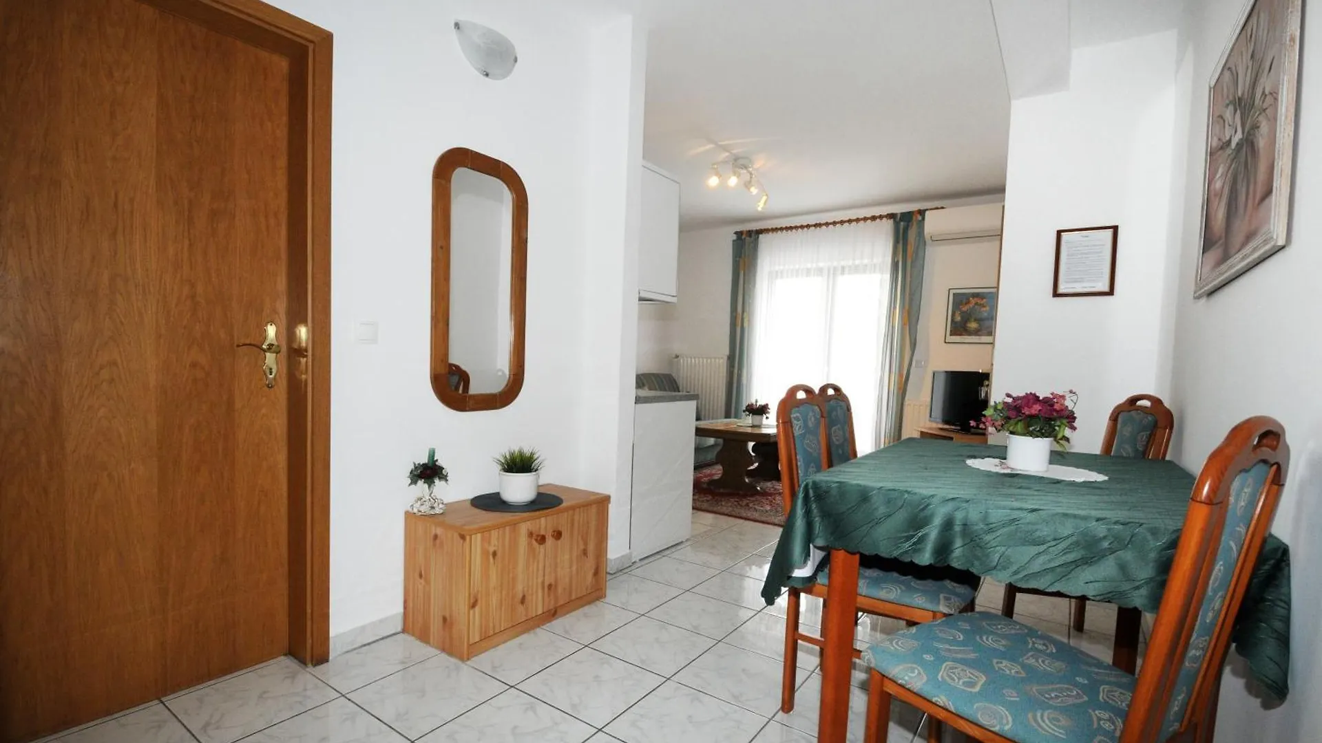 Apartamento Ferienwohnungen Spadici Mit 2 Schlafzimmern 300M Bis Zum Strand Poreč