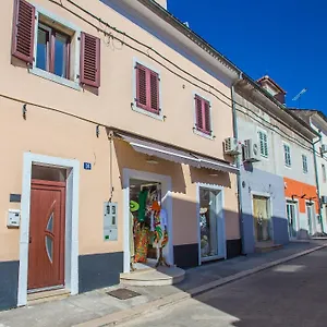Apartment Mind And, Porec